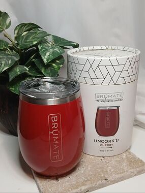 BRUMATE  Uncork'd Insulated Wine or Beverage Tumbler NIB 14oz.- 414ML.